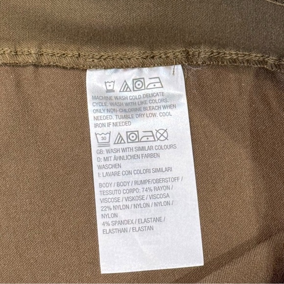 NWOT Denim & Co. Size 16 Olive Smooth Waist Ankle Pants - Picture 4 of 6